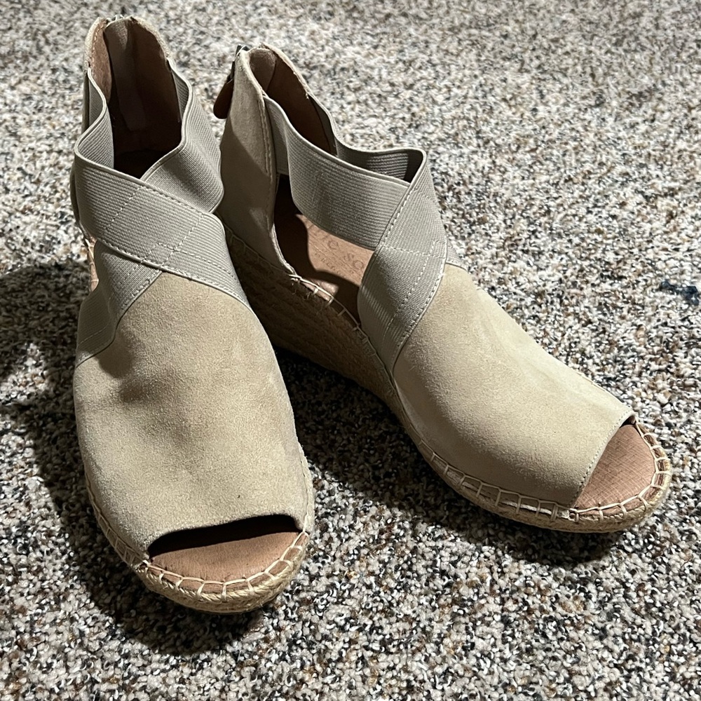 Gentle Souls Tan Wedge Sandals